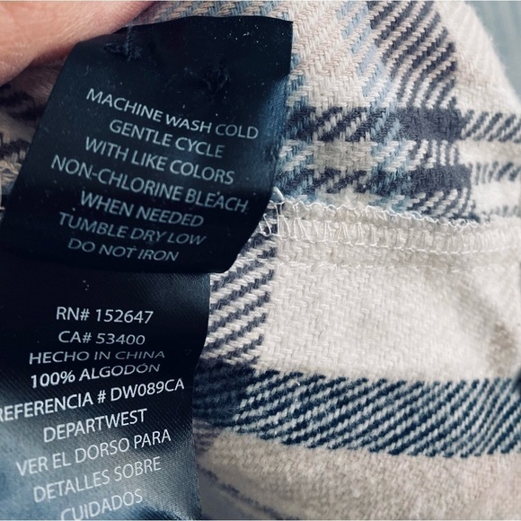 Departwest Men's White Plaid Flannel Shirt - Picture 9 of 11